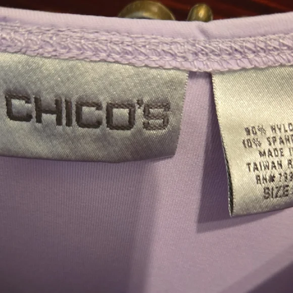 Chico's Lavender Sleeveless Top. Chicos Size 3. - Picture 2 of 6